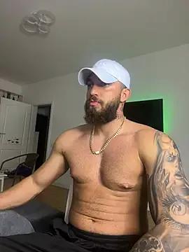 LustyMike_ from StripChat is Freechat