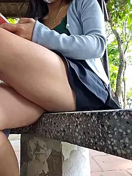 Masturbate to outdoor cams. Sexy cute Free Performers.