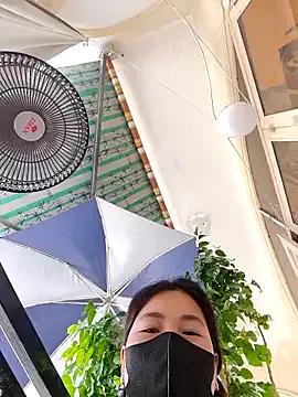 lyna_bl from StripChat is Freechat