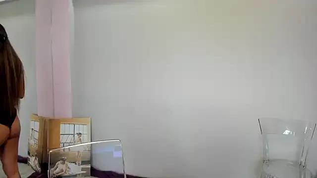 MayaHellen from StripChat