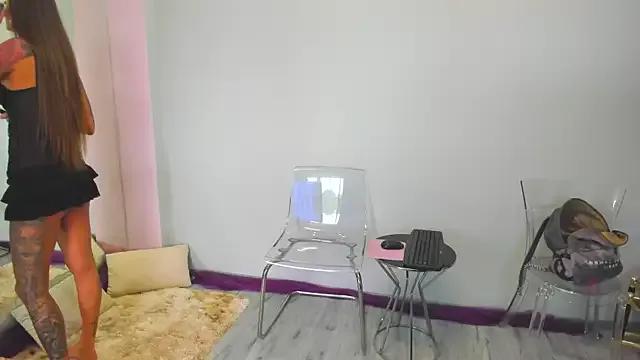 MayaHellen from StripChat