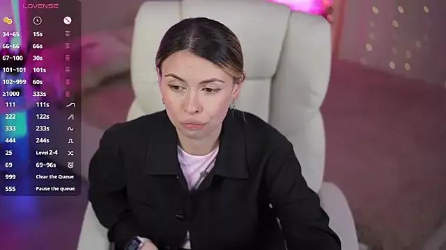 MayaRayy from StripChat