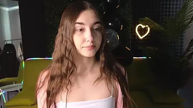 MelissaPristine from StripChat is Freechat