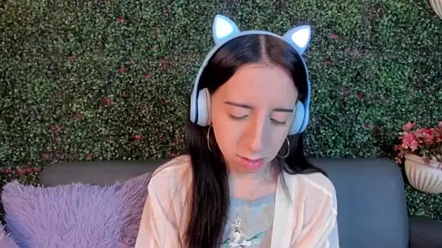Miiaa_doll from StripChat