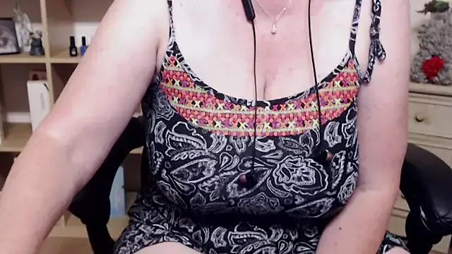 Milfi2020 from StripChat is Freechat