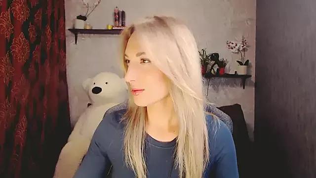 MillaXQueen from StripChat is Private