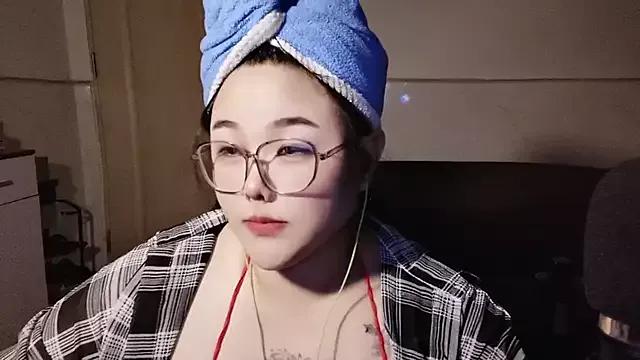 Mini1314 from StripChat