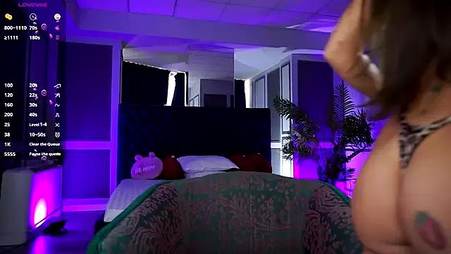 MissKiarra from StripChat