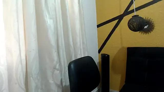 nanis_milf from StripChat