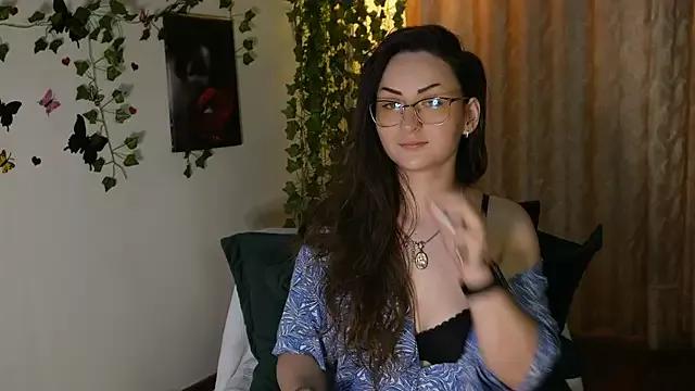 NaughtYHomemadE from StripChat is Freechat