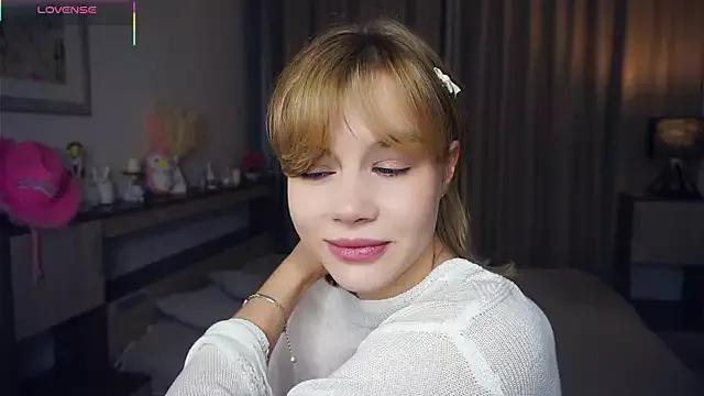 OronaNengl from StripChat