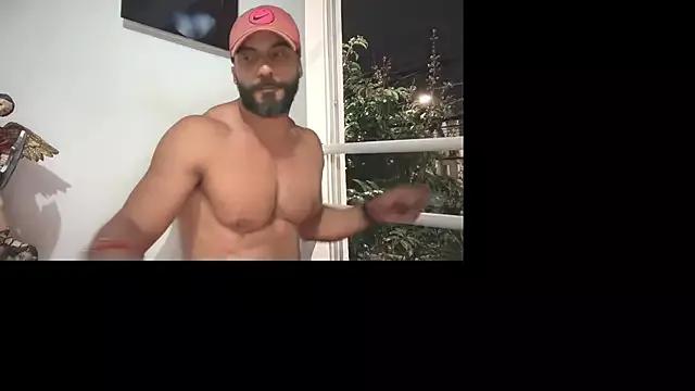 romeolovedark from StripChat is Freechat
