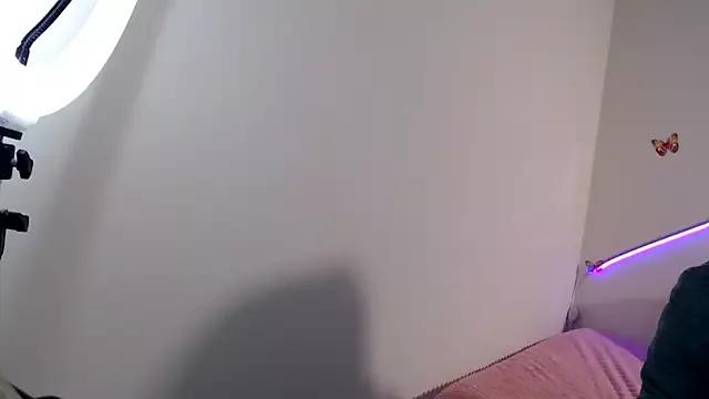 rosyxs1 from StripChat is Freechat