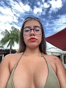 sara_calderon from StripChat