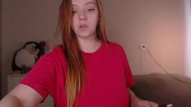 SarahSweetie from StripChat