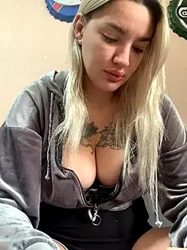 Sextazy from StripChat is Freechat