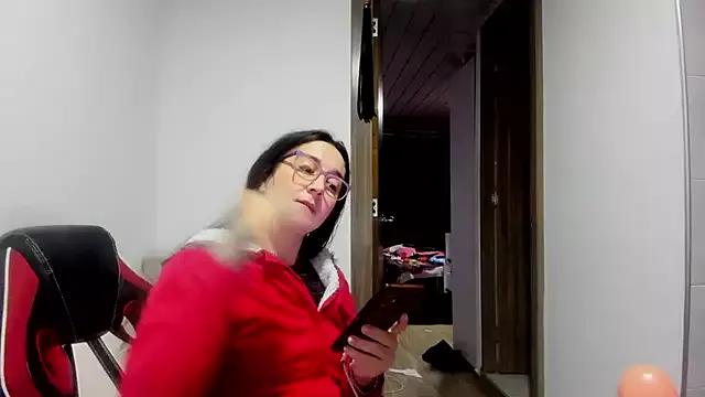 Sweet-Suck69 from StripChat