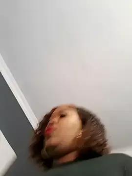 SWEETDOLLY29XX from StripChat