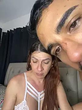 sweethoneytsx from StripChat