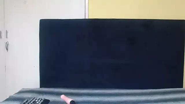 SweetTitties21 from StripChat