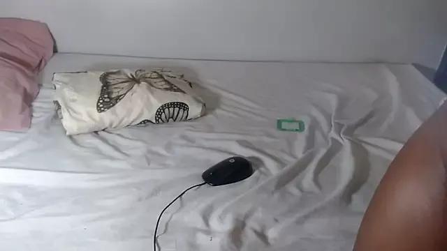 TALLHORNYBEAR from StripChat