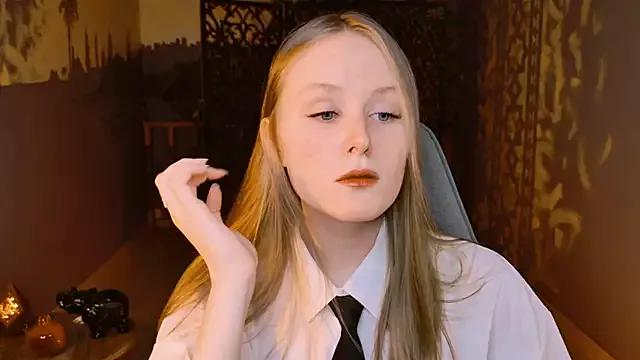 VivienLeeigh from StripChat
