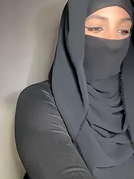 Zeynep-Lahsen from StripChat is Freechat